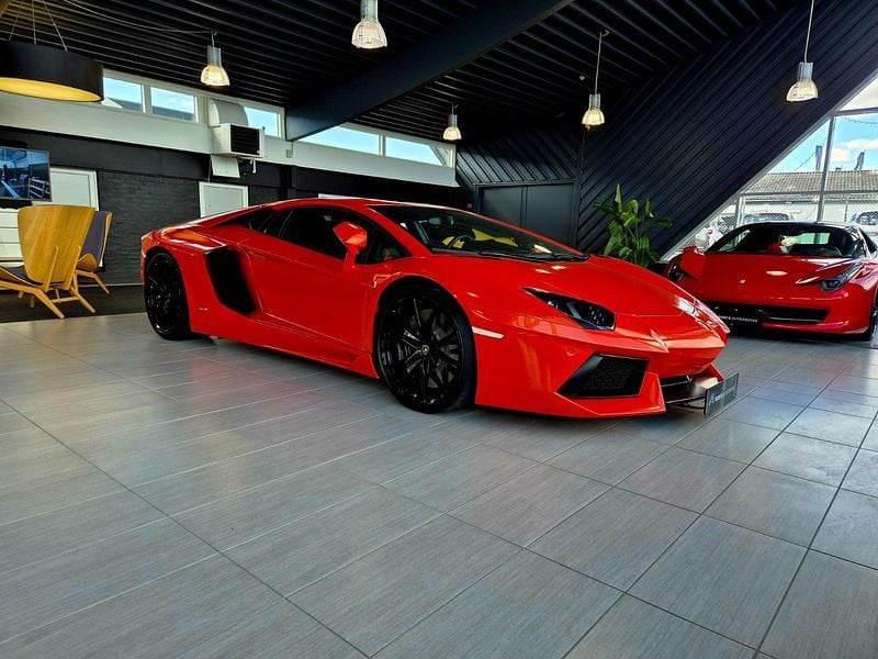 Orangemetal Brugt 2013 Lamborghini Aventador Coupe | 1.999.500 kr. - Billede 1/4
