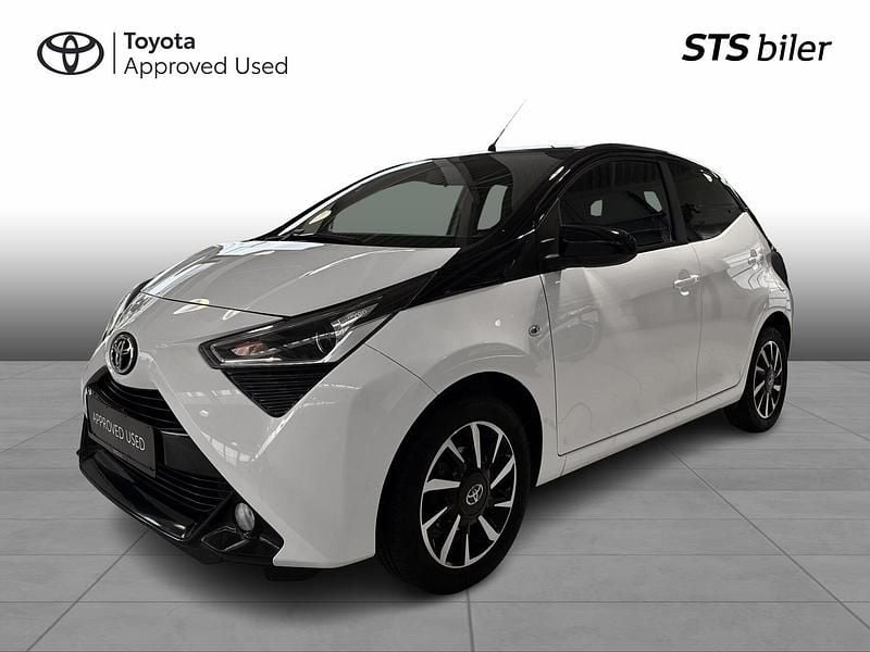 Pure white Brugt 2021 Toyota Aygo X-cite Hatchback | 94.900 kr. (Fair pris) - Billede 1/3