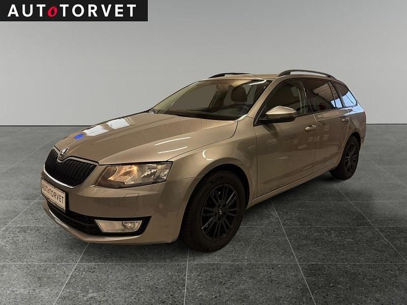 Sølvmetal Brugt 2013 Skoda Octavia Ambition Stationcar | 74.700 kr. (Dyr) - Billede 1/4