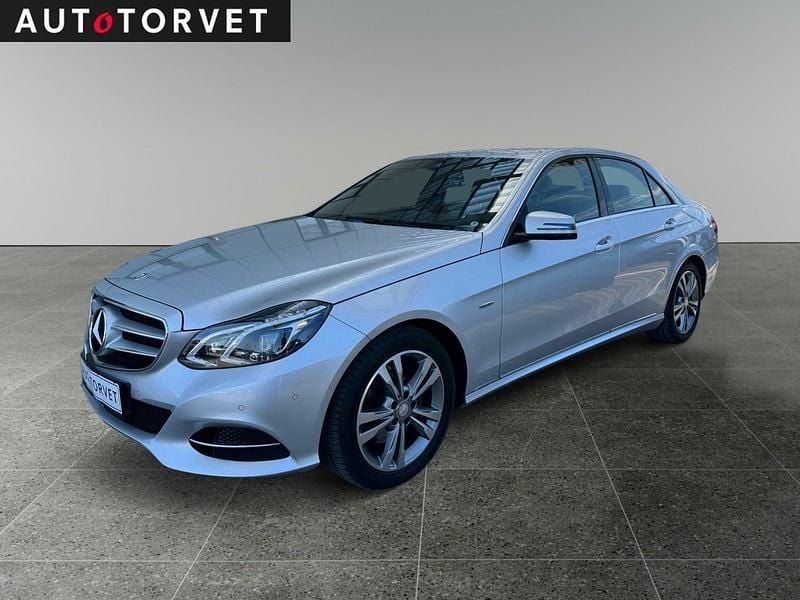 Sølvmetal Brugt 2015 Mercedes E350 Avantgarde Sedan | 199.700 kr. (God pris) - Billede 1/4