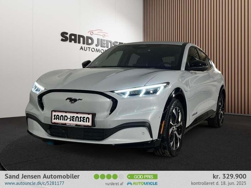 Hvid Brugt 2024 Ford Mustang Mach-E Extended Range SUV | 329.900 kr. (God pris) - Billede 1/4