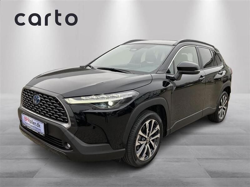 218 attitude black Brugt 2023 Toyota Corolla Cross Style SUV | 324.900 kr. (Fair pris) - Billede 1/1