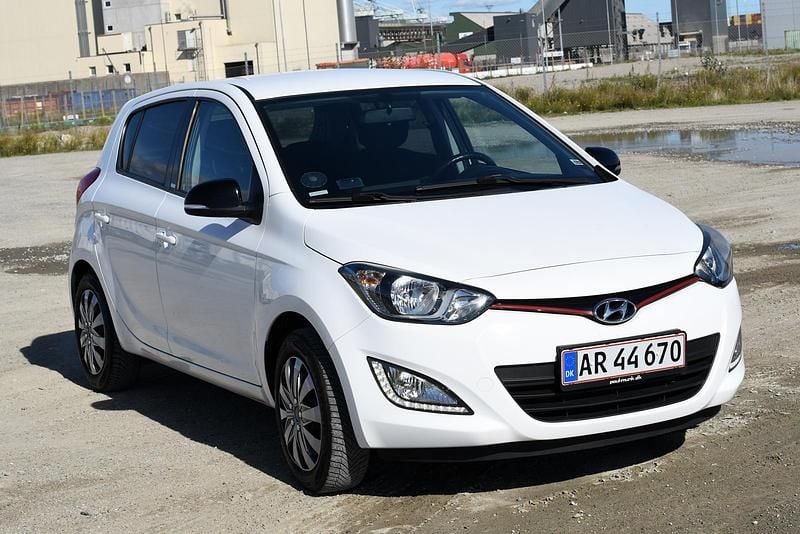 Hvid Brugt 2014 Hyundai i20 GO! Hatchback | 49.999 kr. (God pris) - Billede 1/9