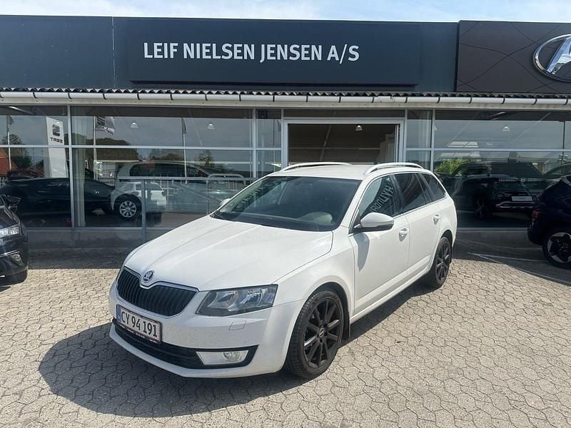 Hvid Brugt 2016 Skoda Octavia Style Stationcar | 58.500 kr. (God pris) - Billede 1/4