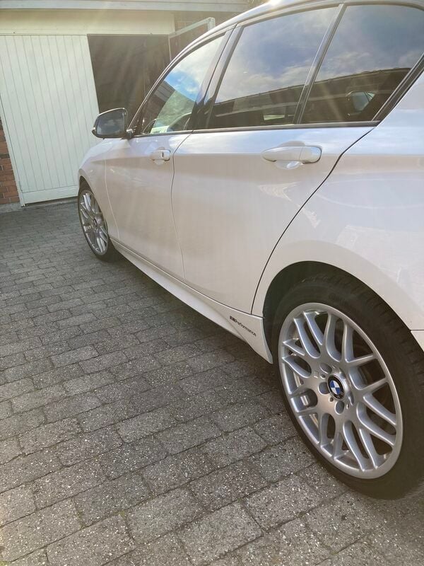 Hvid Brugt 2013 BMW M135 Hatchback | 230.000 kr. - Billede 1/4