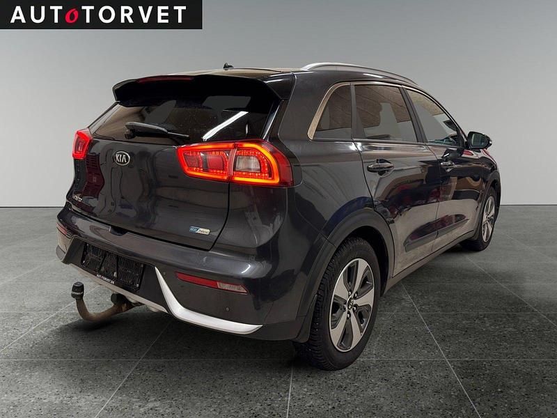 Brugt Kia Niro Comfort 141 HK (103 kW) 2017 Koksmetal SUV