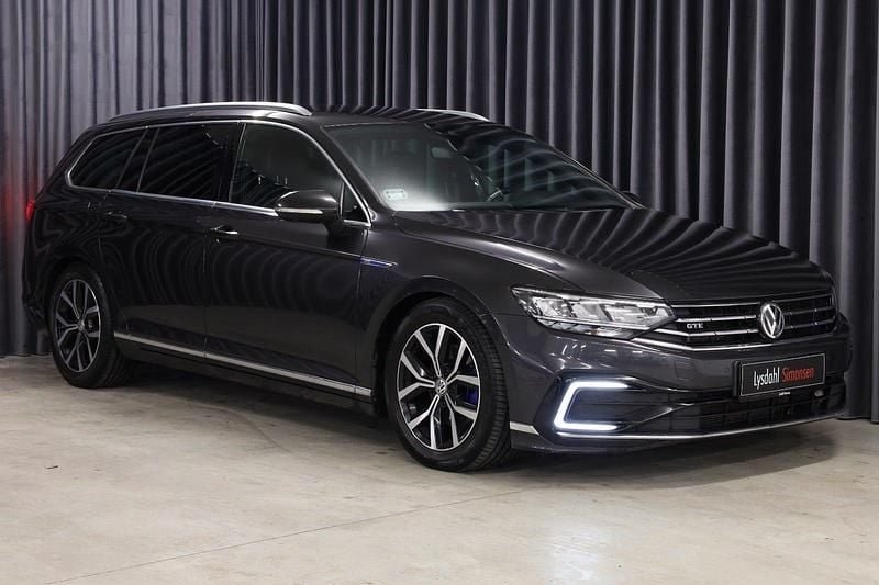 Gråmetal Brugt 2020 VW Passat GTE Stationcar | 209.900 kr. (Fair pris) - Billede 1/4