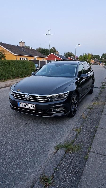Grå Brugt 2018 VW Passat R-line Stationcar | 189.900 kr. (Fair pris) - Billede 1/4