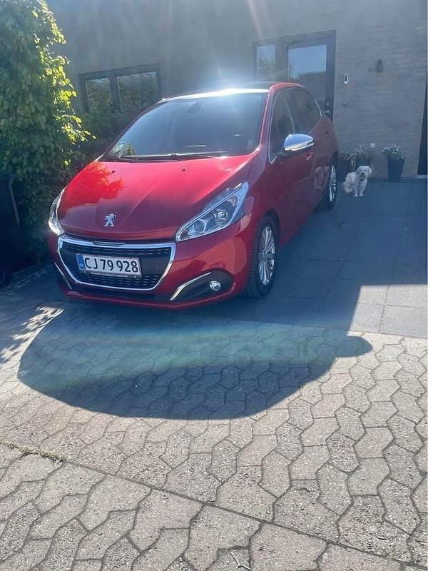 Rød Brugt 2019 Peugeot 208 Selection Sky Hatchback | 64.000 kr. (Super pris) - Billede 1/4