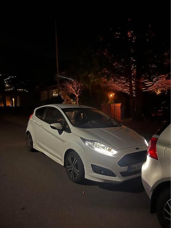 Brugt Ford Fiesta Sport 125 HK (91 kW) 2014 Hvid Hatchback