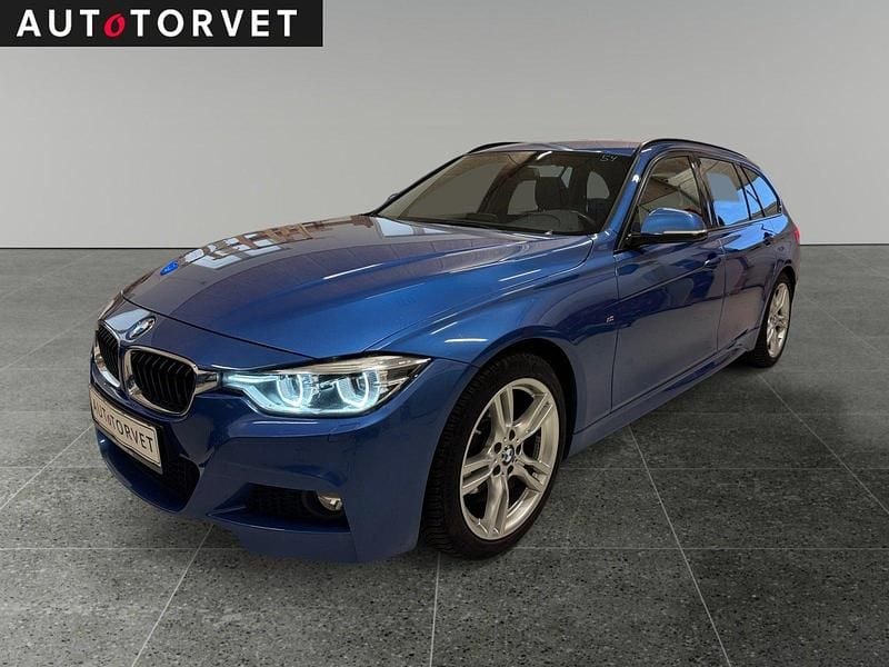 Blåmetal Brugt 2019 BMW 320 M Sport Stationcar | 174.700 kr. - Billede 1/4