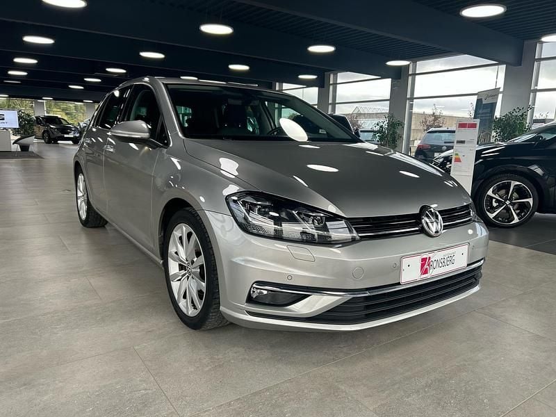 Tungsten silver Brugt 2019 VW Golf VII Highline Hatchback | 194.900 kr. (Fair pris) - Billede 1/4
