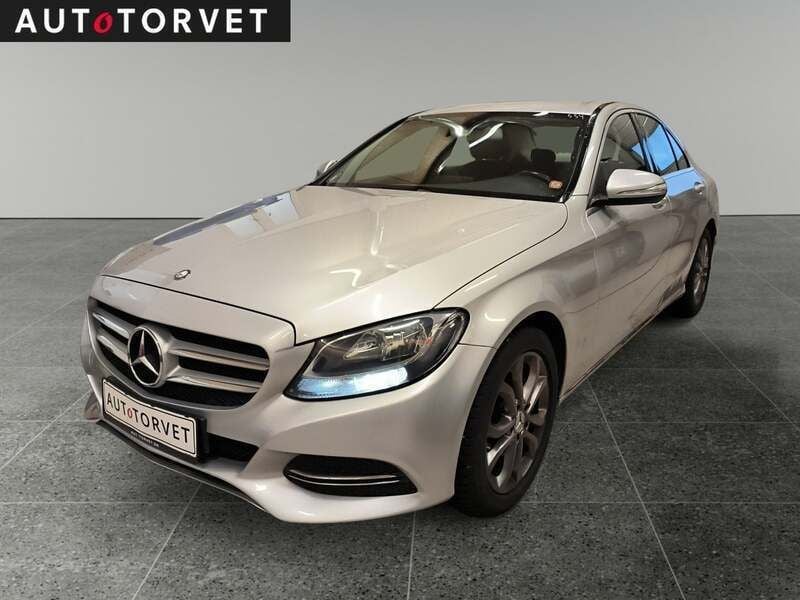 Sølvmetal Brugt 2014 Mercedes C220 Sedan | 159.700 kr. (Lidt for dyr) - Billede 1/4