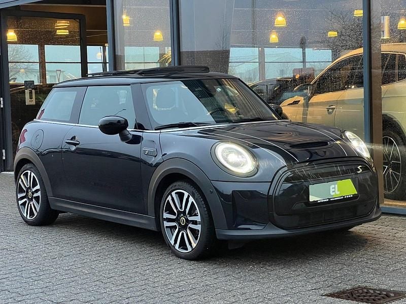Mørkblåmetal Brugt 2023 Mini Cooper SE Premium Plus Hatchback | 169.700 kr. (Fair pris) - Billede 1/4