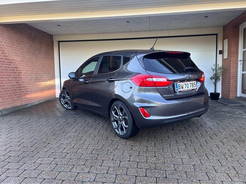 Brugt Ford Fiesta Titanium 100 HK (73 kW) 2018 Grå Hatchback
