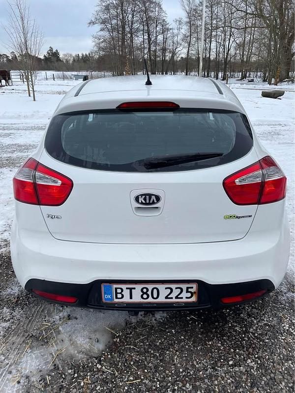 Brugt Kia Rio 75 HK (55 kW) 2013 Hvid MPV