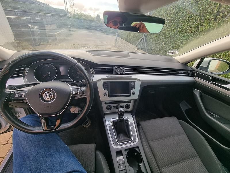 Sølv Brugt 2016 VW Passat R-line Stationcar | 158.000 kr. (God pris) - Billede 1/15