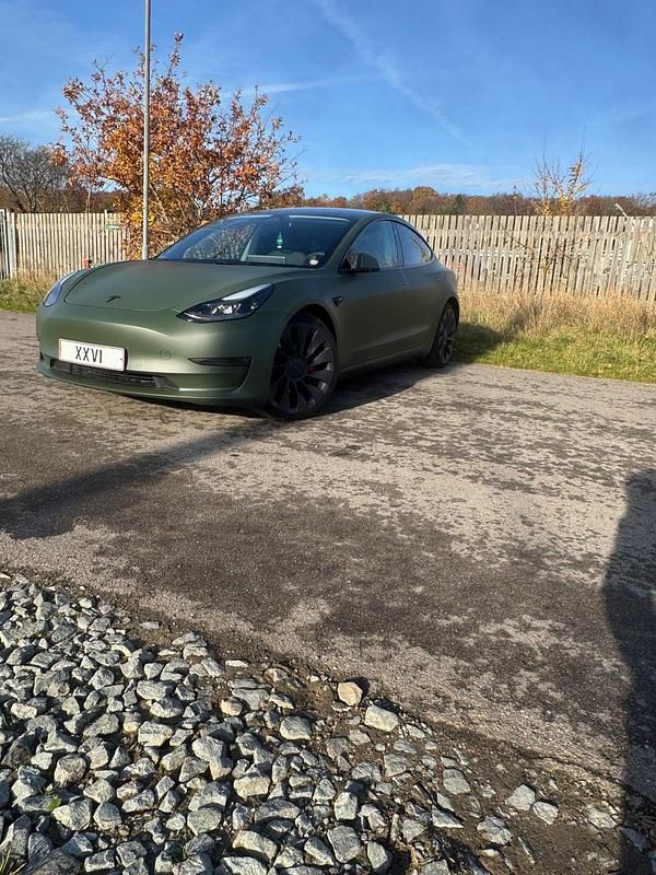 Hvid Brugt 2022 Tesla Model 3 Performance Sedan | 212.500 kr. (God pris) - Billede 1/4