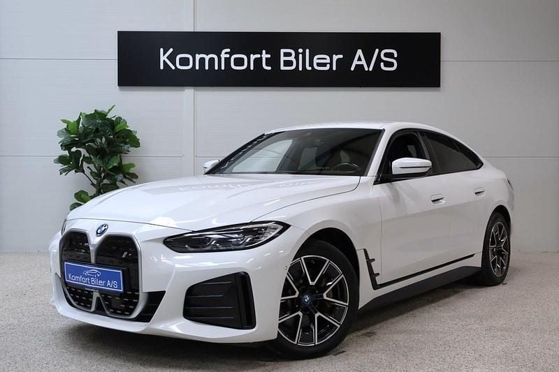 Hvid Brugt 2022 BMW i4 M Sport Sedan | 329.800 kr. (God pris) - Billede 1/4