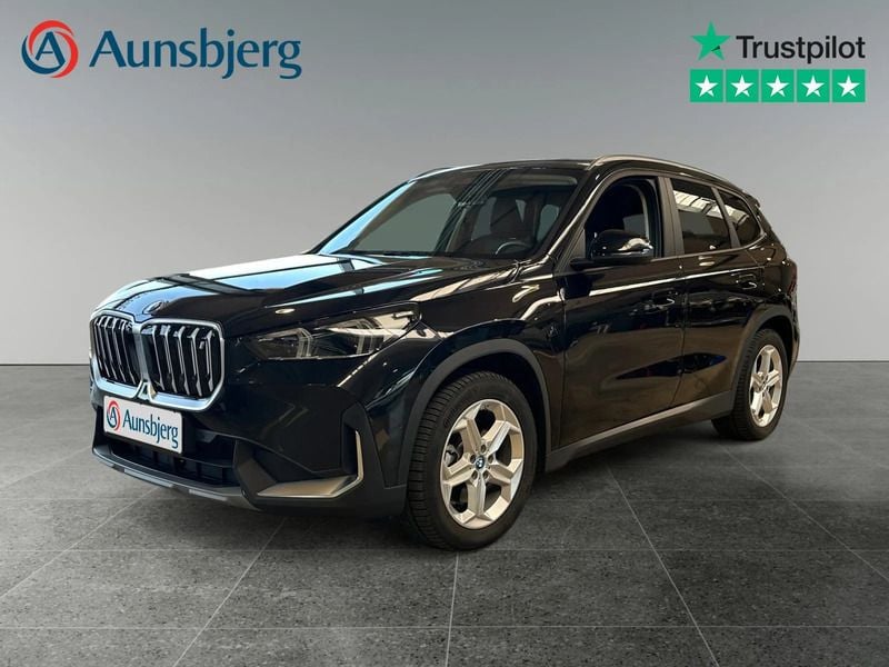 Sort metal Brugt 2024 BMW iX1 SUV | 309.500 kr. (God pris) - Billede 1/4