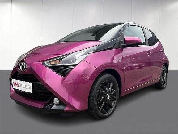 Brugt Toyota Aygo X-play 72 HK (52 kW) 2018 Gråmetal Hatchback