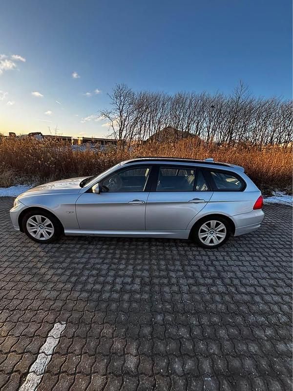 Brugt BMW 318 143 HK (105 kW) 2011