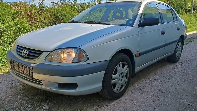 Brugt 2002 Toyota Avensis Sedan | 17.000 kr. - Billede 1/4