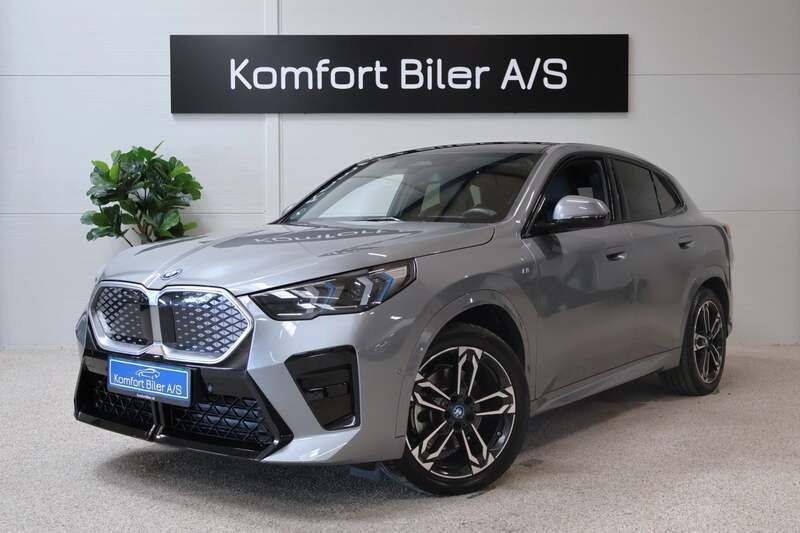 Gråmetal Brugt 2024 BMW iX2 M Sport SUV | 379.900 kr. (God pris) - Billede 1/4
