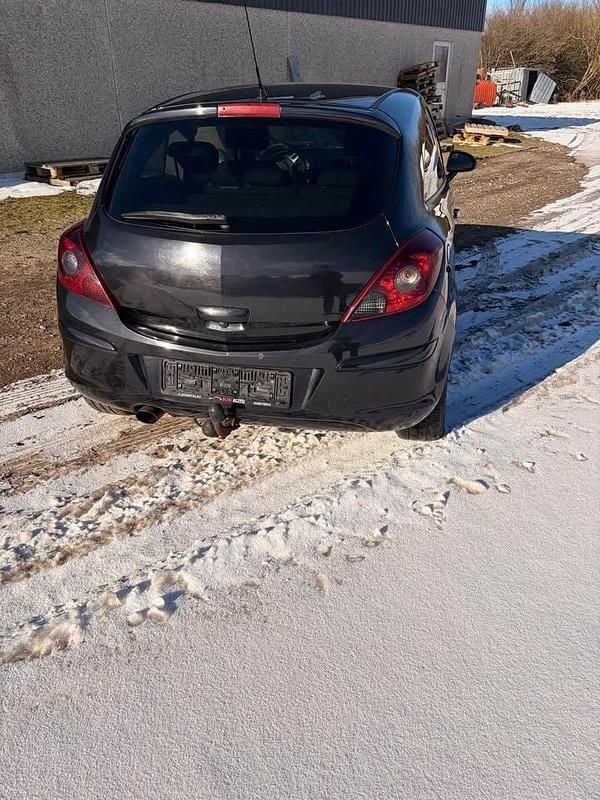 Brugt Opel Corsa Sport 101 HK (74 kW) 2010 Hatchback