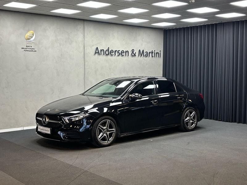Sort Brugt 2022 Mercedes A200 Premium Sedan | 288.800 kr. (Fair pris) - Billede 1/4