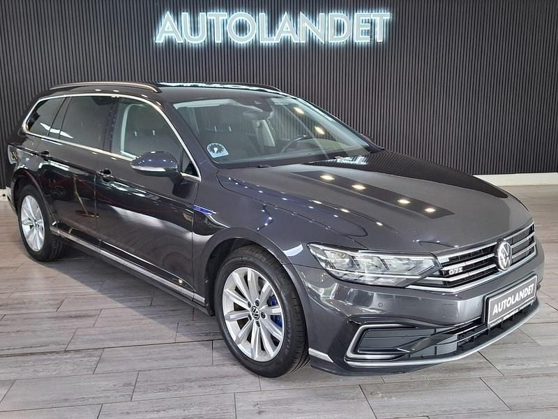 Sortmetal Brugt 2021 VW Passat GTE Stationcar | 209.800 kr. (Fair pris) - Billede 1/4