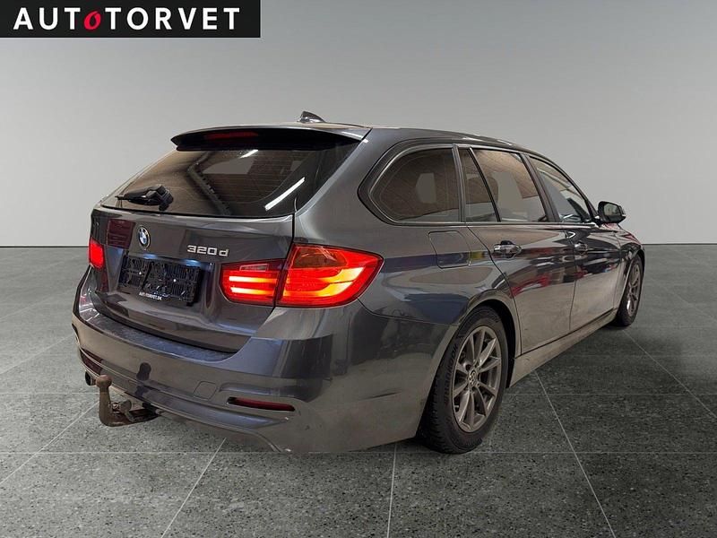 Brugt BMW 320 184 HK (135 kW) 2015 Koksmetal Stationcar