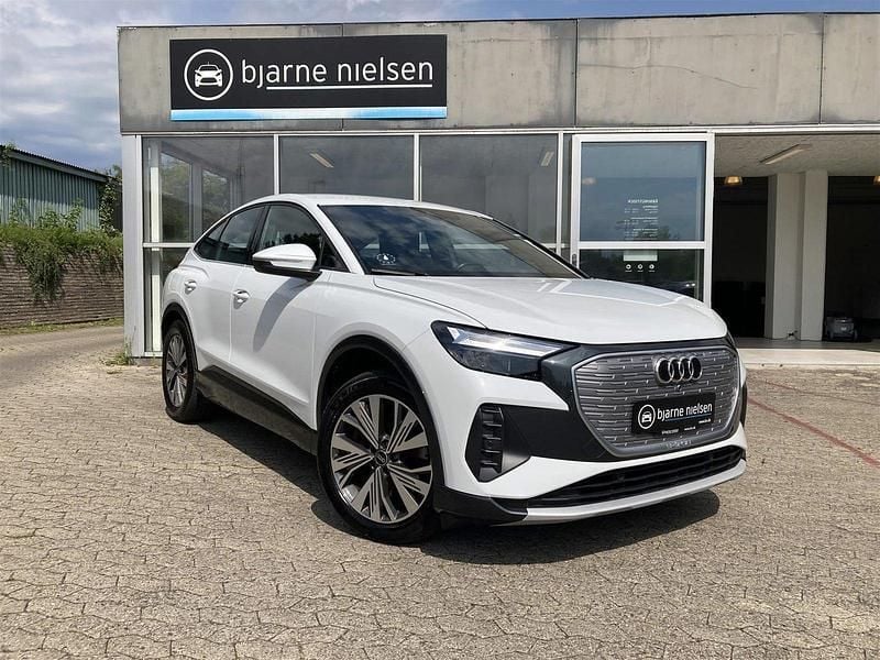 Hvid Brugt 2022 Audi Q4 Sportback e-tron S-Line SUV | 289.900 kr. (God pris) - Billede 1/4