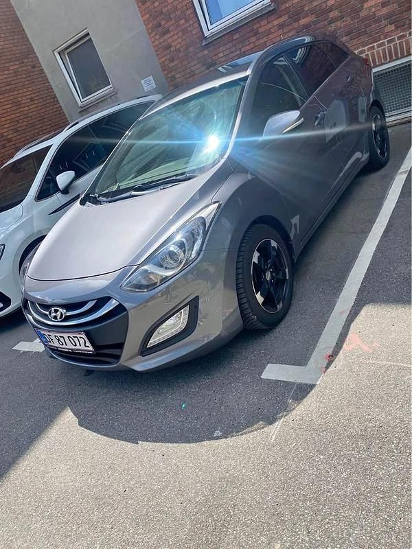 Grå Brugt 2013 Hyundai i30 Stationcar | 58.000 kr. (Fair pris) - Billede 1/4