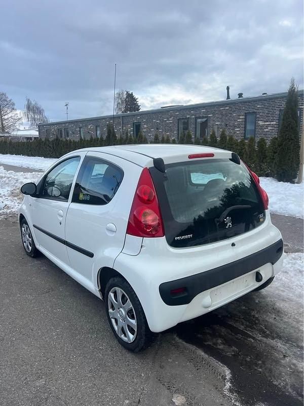 Brugt Peugeot 107 68 HK (50 kW) 2010 Hatchback