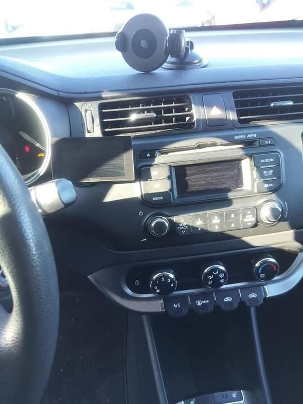 Brugt Kia Rio 85 HK (62 kW) 2013 Rød Hatchback