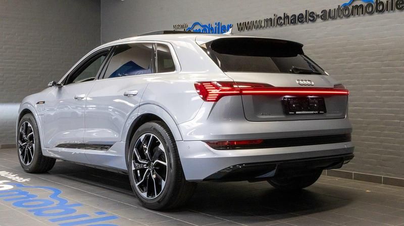 Brugt Audi e-tron S-Line 300 kW (408 HK) 2021 Sølvmetal SUV