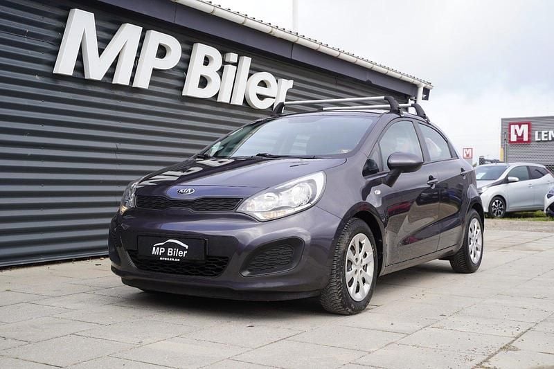 Grå Brugt 2014 Kia Rio Motion Hatchback | 64.900 kr. (Fair pris) - Billede 1/4