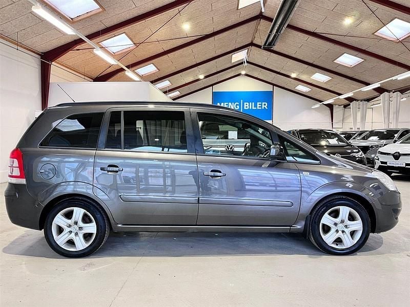 Brugt Opel Zafira Limited 140 HK (102 kW) 2010 MPV