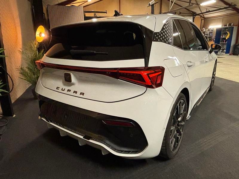 Brugt Cupra Born e-Boost 169 kW (231 HK) 2022 Hvid Hatchback