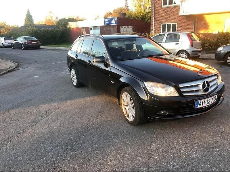 Brugt 2011 Mercedes C200 Sedan | 36.000 kr. (God pris) - Billede 1/4