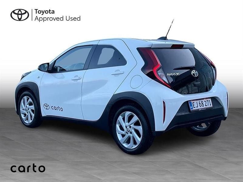Ny Toyota Aygo X Active 72 HK (52 kW) 2025 040 pure white SUV