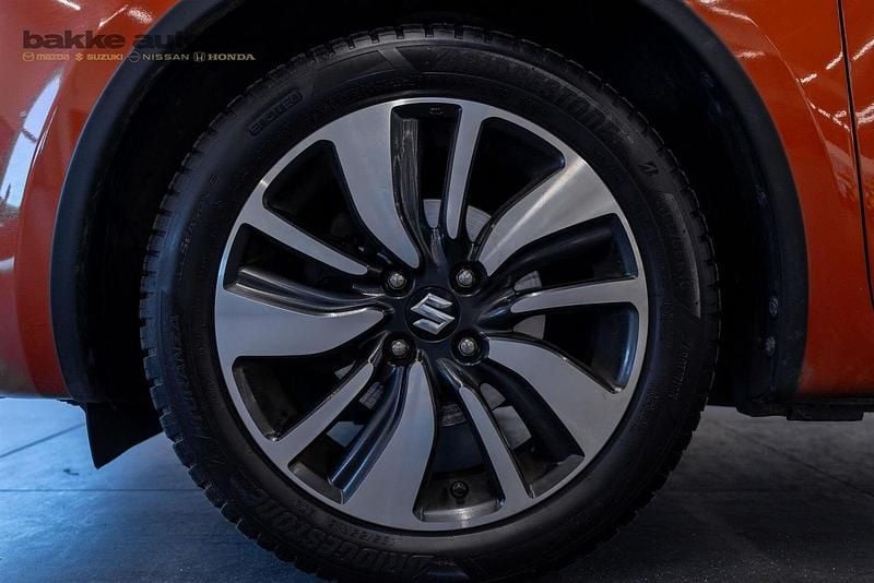 Brugt Suzuki Swift Action 83 HK (61 kW) 2023 Orangemetal Hatchback