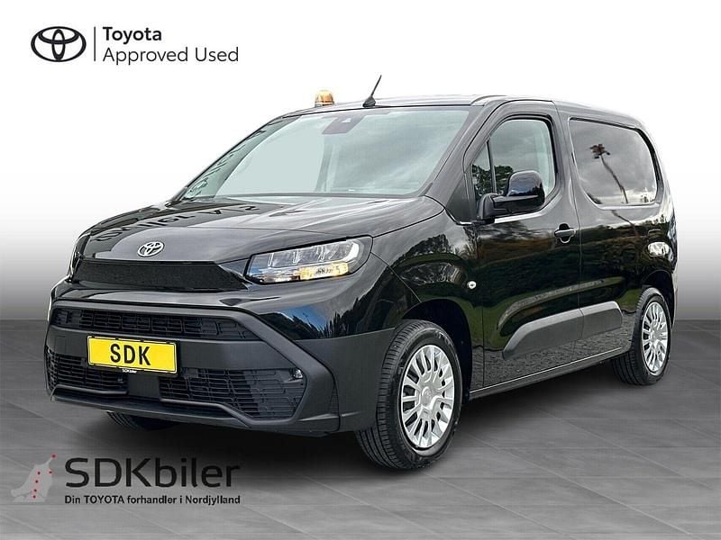 Sort (absolute black) Ny 2024 Toyota Proace City Van | 179.900 kr. - Billede 1/3
