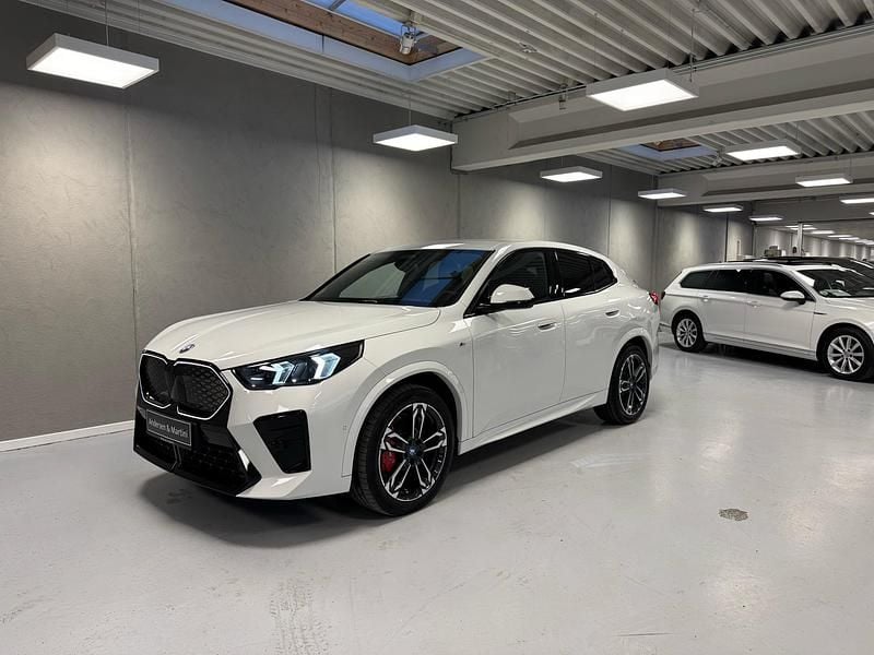 Brugt BMW iX2 M Sport 150 kW (204 HK) 2025 Alpinhvid SUV