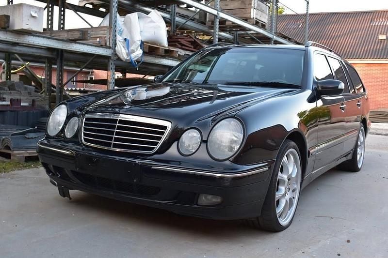 Brugt 2001 Mercedes E220 Elegance Sedan | 13.000 kr. - Billede 1/4