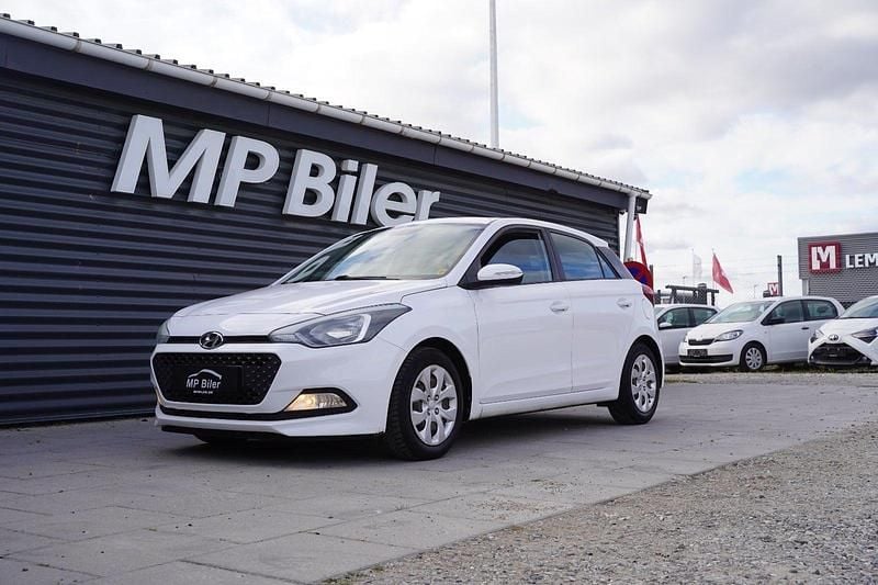 Hvid Brugt 2015 Hyundai i20 Active Hatchback | 59.700 kr. (Lidt for dyr) - Billede 1/4