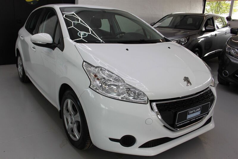 Hvid Brugt 2014 Peugeot 208 Active Hatchback | 58.900 kr. (Fair pris) - Billede 1/4