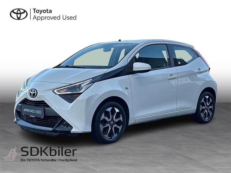 Hvid Brugt 2018 Toyota Aygo X-plore Hatchback | 79.900 kr. (Fair pris) - Billede 1/3
