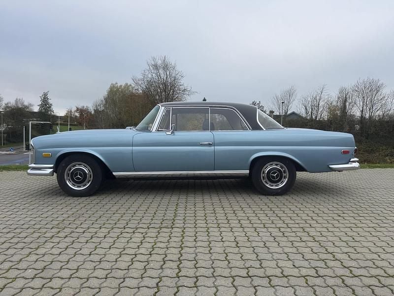Blå Brugt 1968 Mercedes 220 | 279.000 kr. - Billede 1/4